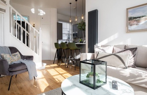 Rottingdean House | Host & Stay | Olde Place Cottage