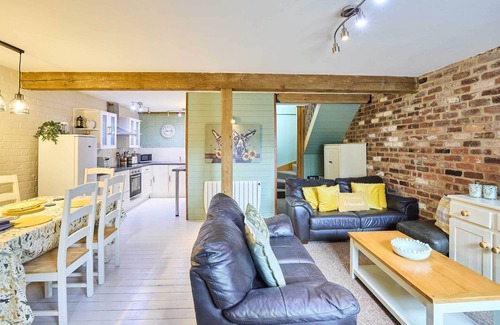 Fakenham House | Host & Stay | West Barn