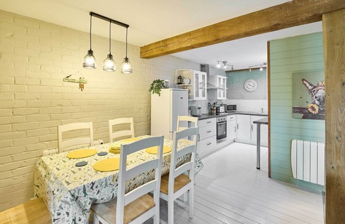 Fakenham House | Host & Stay | West Barn