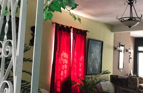 Puerto de Boniato House | Hostal Aurora