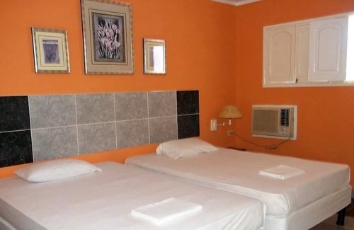 Moron House | Hostal Belkis