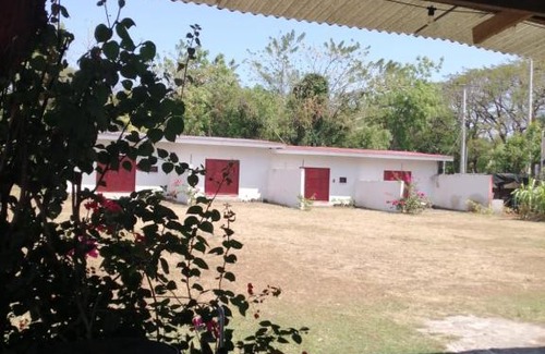 Ometepe Island Hostel | Hostal Bugambilia