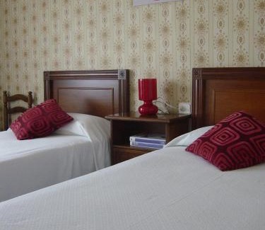 Angles House | Hostal Can Massot