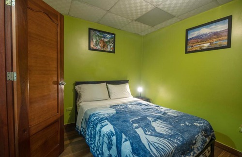 La Mariscal House | Hostal Downtown
