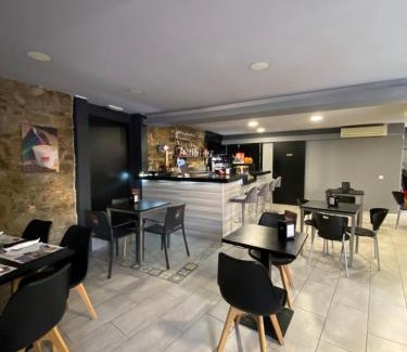 Centre Historic de Manresa House | Hostal La Masia