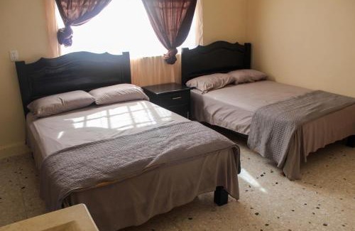 Aquismon House | Hostal tikhall