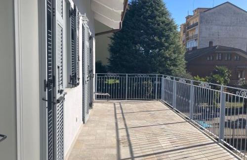 Rivoli Apartment | Hostdomus - Il Mandala