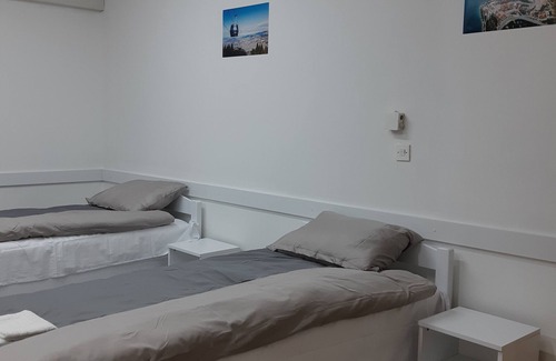 Old Town House | Hostel 100 m from Sebilj fountain !