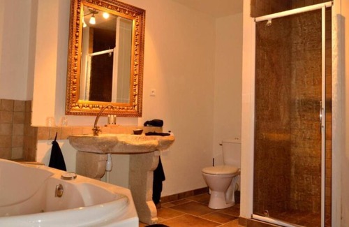 Oradour-sur-Vayres Hotel | Hostellerie La Bergerie des Chapelles
