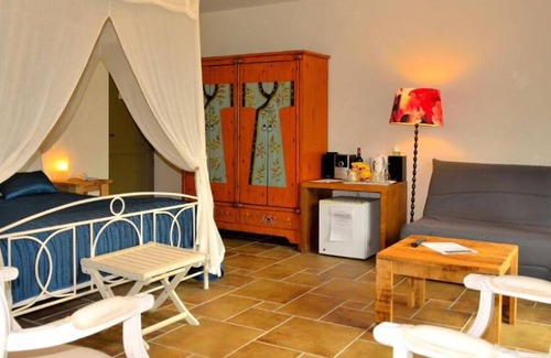 Oradour-sur-Vayres Hotel | Hostellerie La Bergerie des Chapelles