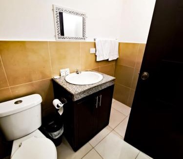 Data de Villamil House | Hosteria La Veleta, Playas