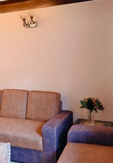 Nehru Place Apartment | Hostmystay- 3bhk apartment!Greater kailash 1