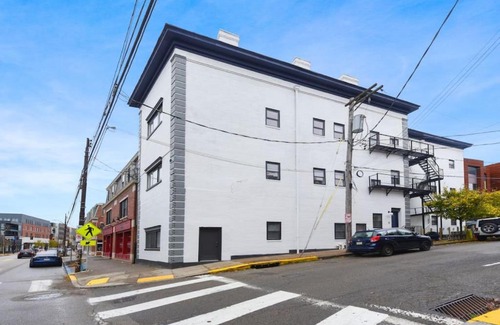 Lower Lawrenceville Apartment | HostWise Stays - Pet Friendly Butler St Apt, Ground Floor with Private Entrance