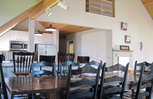 Roads End House | Hot Tub, 5 Smart TV's, & 2 Kitchens is an Entertainer's Delight w/Ocean Views