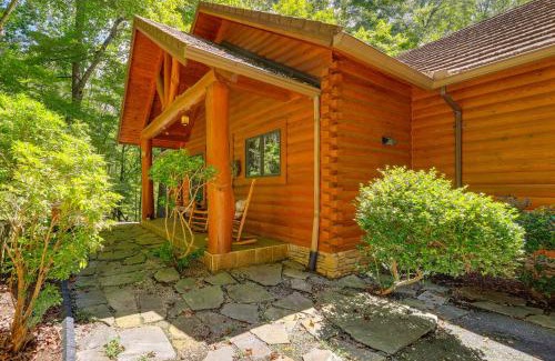North Fork Township House | Hot Tub and Views Natures Hideaway in Zionville