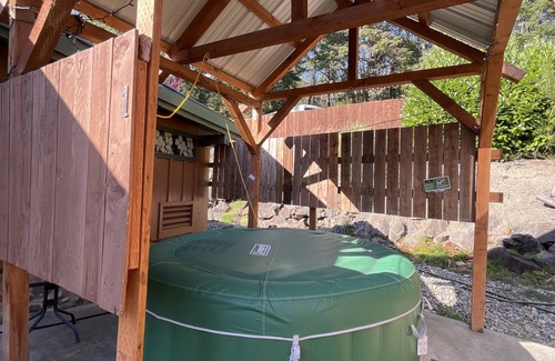 Union Cabin | Hot Tub Cabin #1