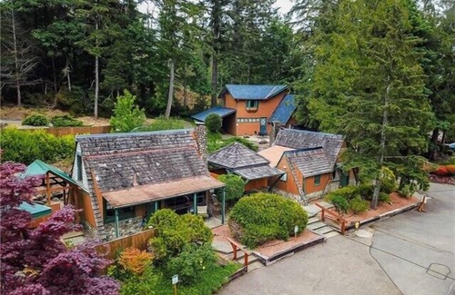 Union Cabin | Hot Tub Cabin #1