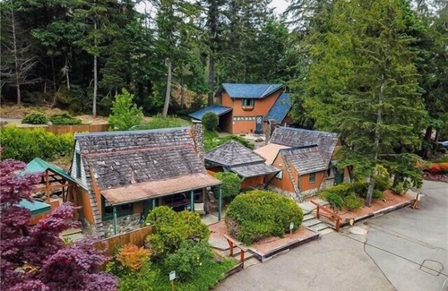 Union Cabin | Hot Tub Cabin #2