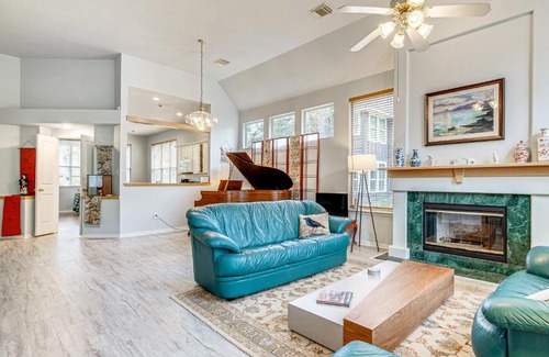 Indian Springs House | Hot Tub, Fire Pit Retreat in The Woodlands!