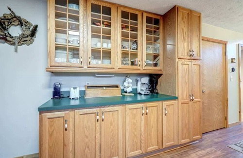 Berkeley Springs Cabin | Hot Tub, Fireplace, Fire Pit, Game Room & More