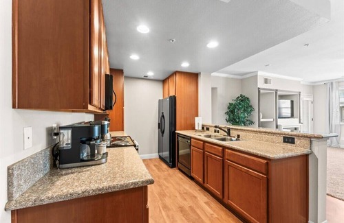 Reno/Tahoe Airport Apartment | Hot Tub, Gym, Pool Access, Mini Golf|1BR Apartment