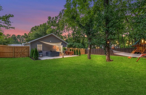 Georgetown House | Hot Tub/Playground/12 min to Horse Park/30min Ark