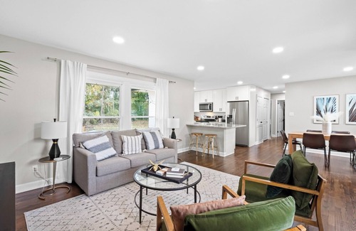 East Raleigh House | Hot Tub/Playground/Fire Pit/Backyard Retreat