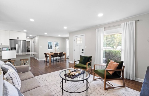 East Raleigh House | Hot Tub/Playground/Fire Pit/Backyard Retreat