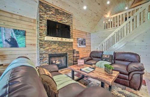 White Oak Lodge House | Hot Tub, Pool Access and Fire Pit Gatlinburg Cabin