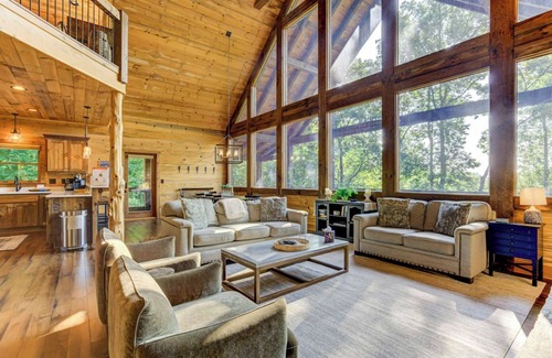 Aska House | Hot Tub Soaks, Scenic Vistas, Starlit S'mores, Game Nights & Outdoor Fun - Little Creek Cabin