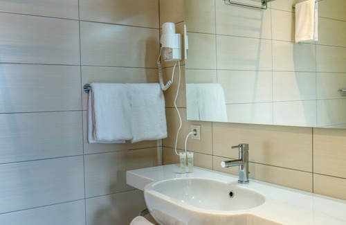 Egilsstadir Hotel | Hotel 1001 Nott