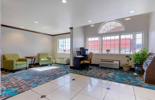 Sallisaw Hotel | Hotel ∙ 127 guests