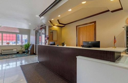 Sallisaw Hotel | Hotel ∙ 127 guests