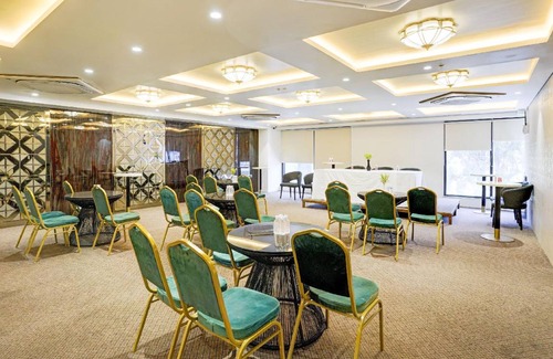 Hadapsar Hotel | Hotel ∙ 3 guests