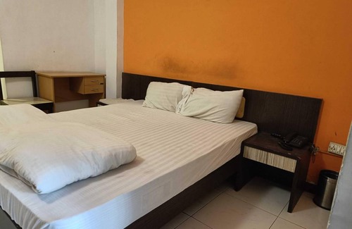 Nala Sopara Hotel | Hotel ∙ 3 guests