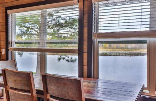Lake Shore Hotel | Hotel ∙ 4 bedrooms ∙ 10 guests