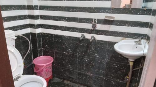 Chitrakoot Dham Hotel | HOTEL AK Inn