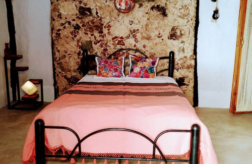 Izamal House | Hotel and Museum Aldea Maya Toktli Orígenes - Suite 3 Cultures: Pool + Starlink