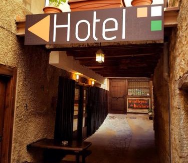 Ayerbe Hotel | Hotel Asador O Callejón De Belchite