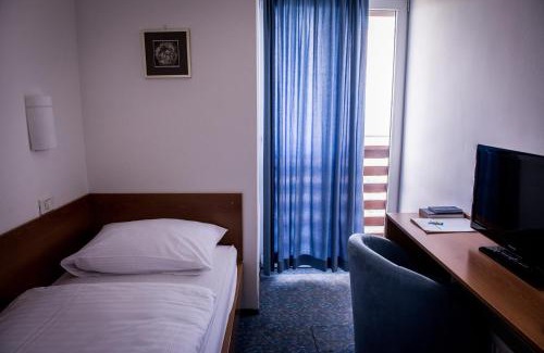 Kranj Hotel | Hotel Bellevue