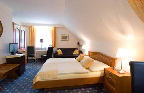 Scharding Hotel | Hotel Biedermeier Hof