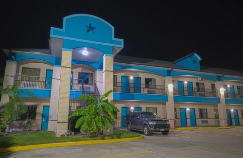 Clear Lake Shores Hotel | Hotel Bliss Kemah