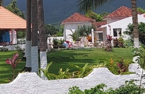 Aticama Hotel | Hotel-Cabañas Las Tres Marias