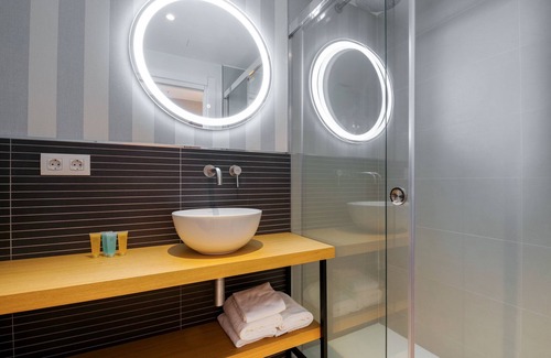 San Cibrao Das Vinas Hotel | Hotel Condado