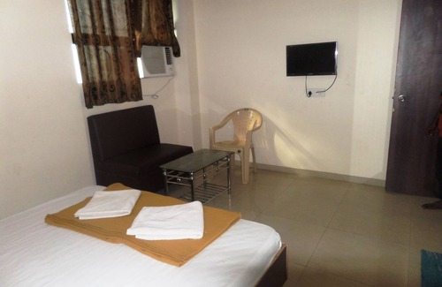 Bhiwandi Hotel | Hotel Cosmo Lodging