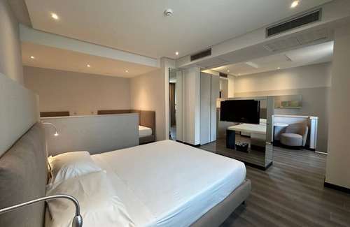 Montano Lucino Hotel | Hotel Cruise