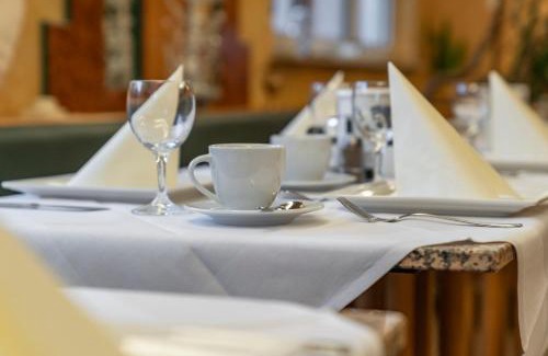 Lollar Hotel | Hotel Esmer
