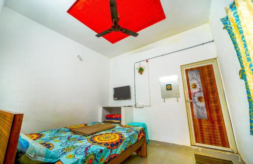 Manjakuttai Hotel | Hotel Five Laurels