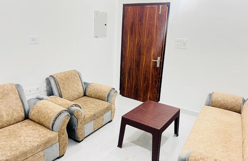 Varanasi Apartment | HOTEL GANESH KRIPA