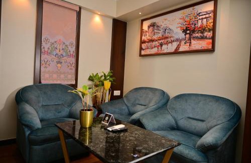 Vijayanagar 1st Stage Hotel | Hotel Golden Riviera
